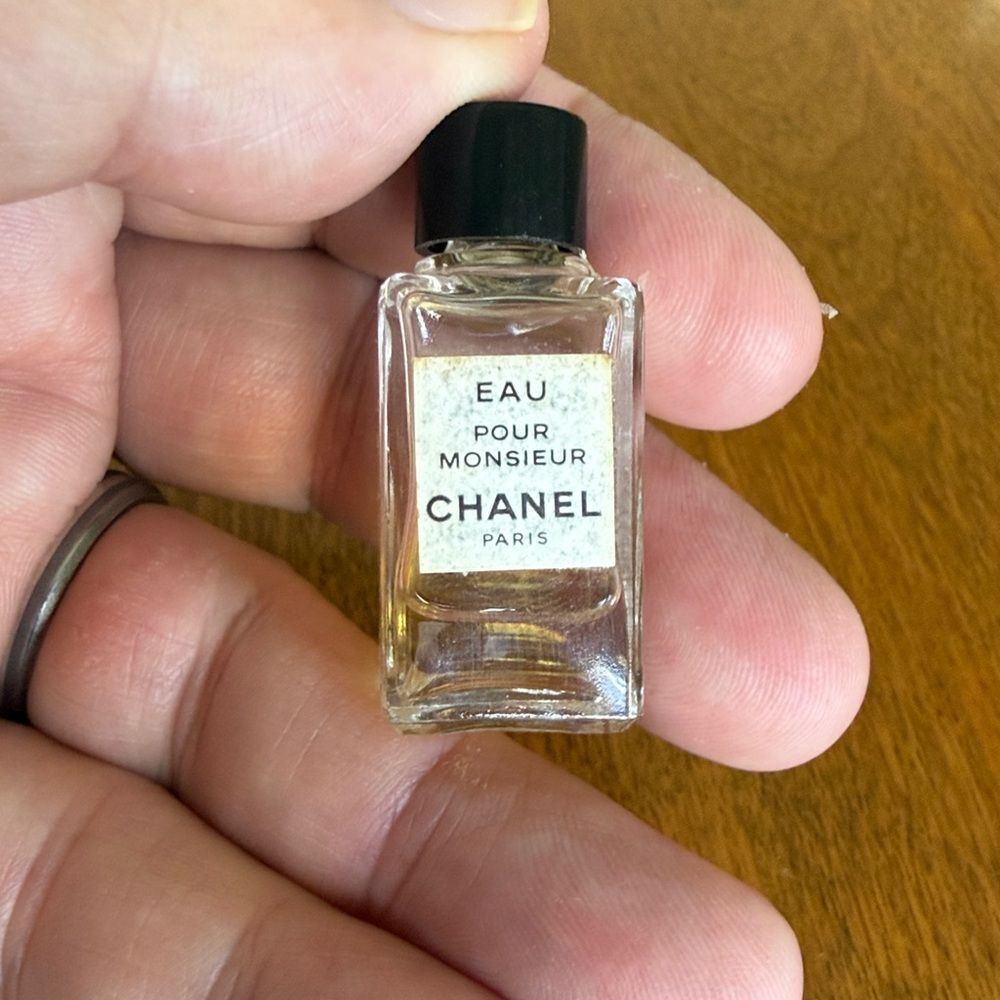 Perfum sample - Picture 1 of 2